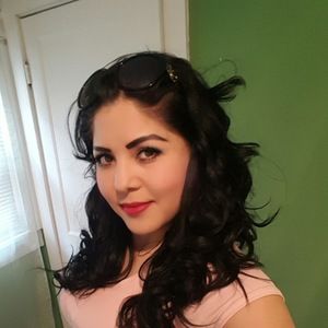 Meet your Posher, Idalia